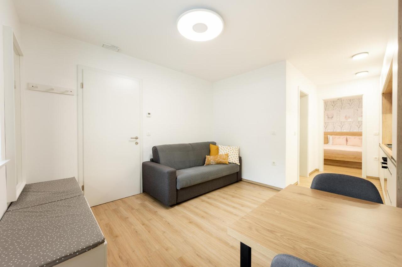 Apartments Gros Radece Exterior photo