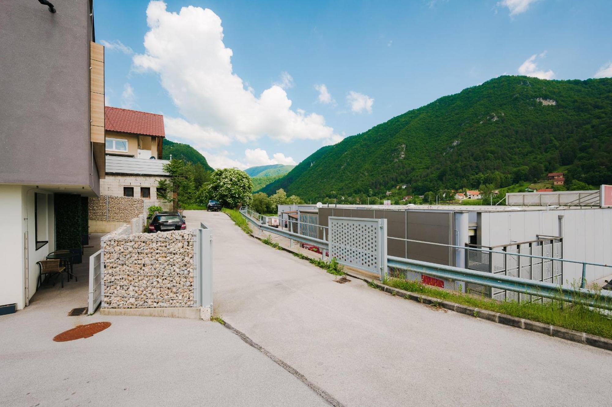 Apartments Gros Radece Exterior photo